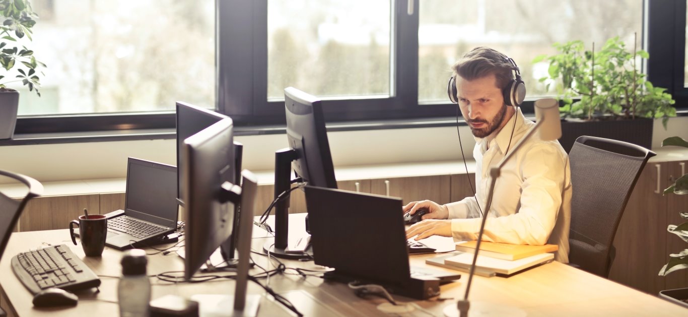 help centre staff working on desktop
